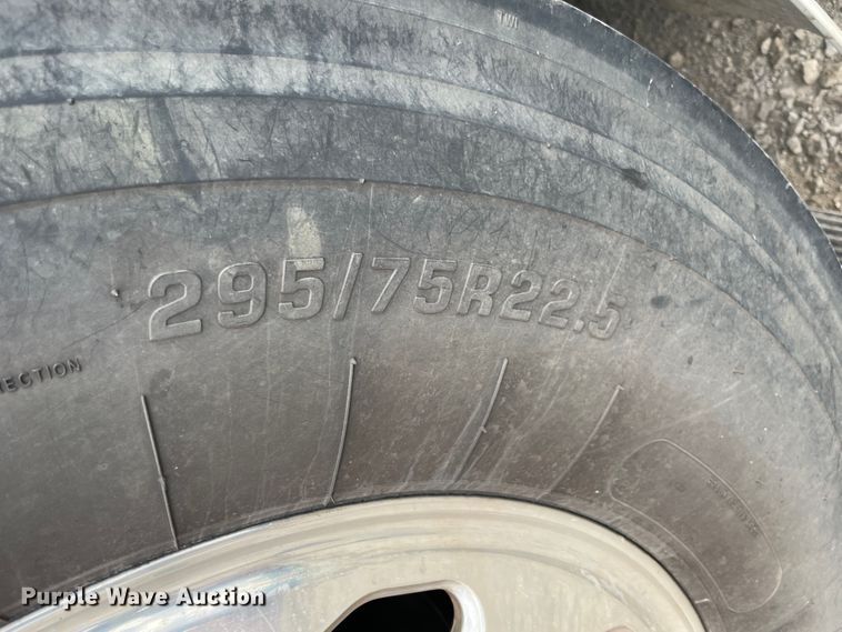 image for item JQ9405 2005 Freightliner M2 106  Crew Cab flatbed truck