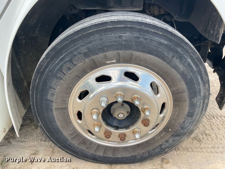 image for item JQ9405 2005 Freightliner M2 106  Crew Cab flatbed truck