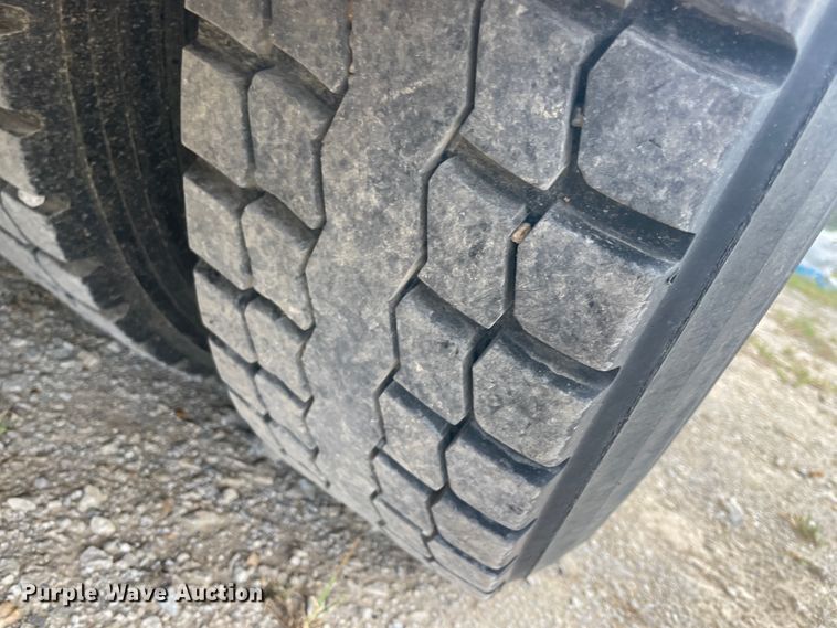 image for item JQ9405 2005 Freightliner M2 106  Crew Cab flatbed truck