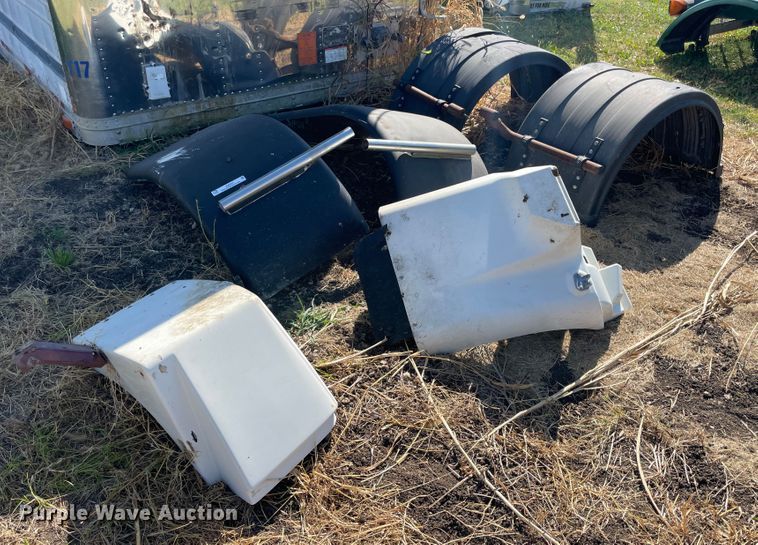 image for item JQ9457 Truck parts