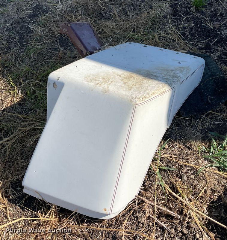 image for item JQ9457 Truck parts