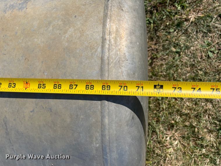 image for item JQ9467 (5) Peterbilt fuel tanks