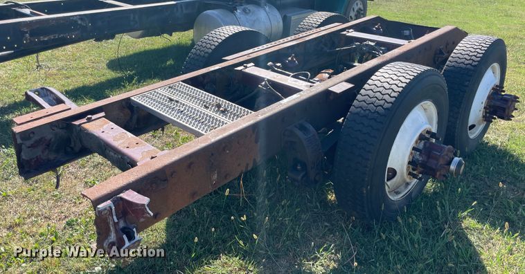 image for item JQ9469 Peterbilt  truck rear frame