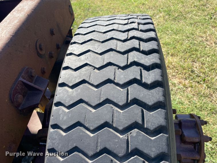 image for item JQ9469 Peterbilt  truck rear frame