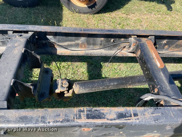 image for item JQ9470 1995 Peterbilt 379  truck cab and chassis