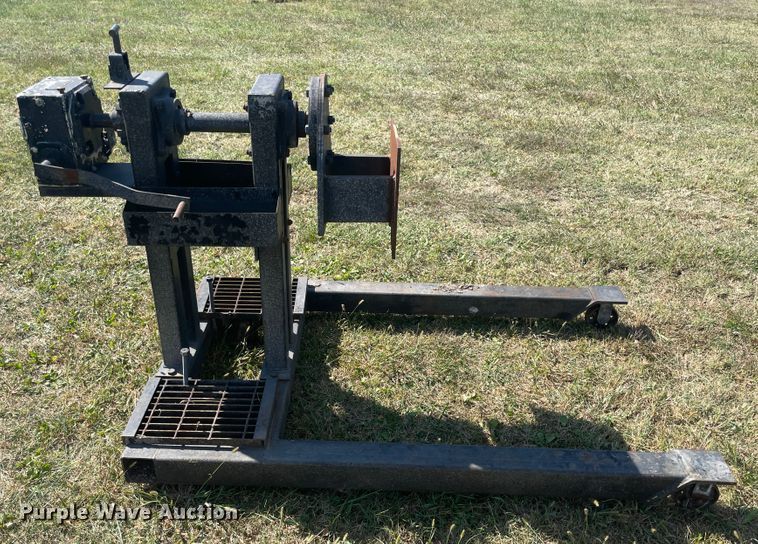 image for item JQ9471 Dresser 350A  engine stand