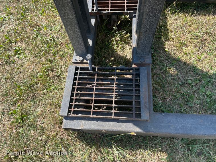 image for item JQ9471 Dresser 350A  engine stand