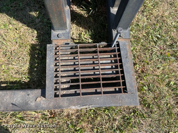 image for item JQ9471 Dresser 350A  engine stand