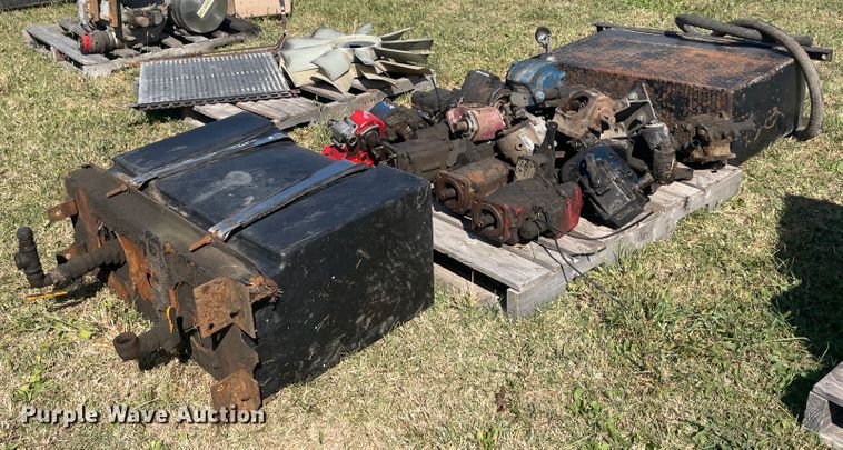 image for item JQ9484 Truck parts