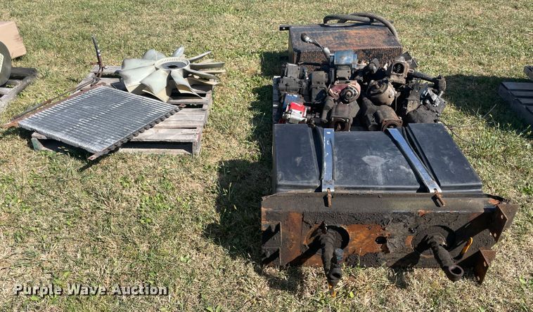 image for item JQ9484 Truck parts