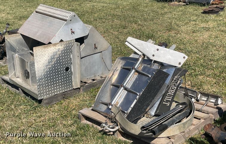 image for item JQ9486 Peterbilt parts