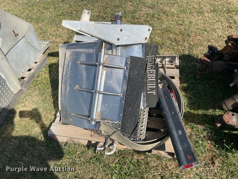 image for item JQ9486 Peterbilt parts