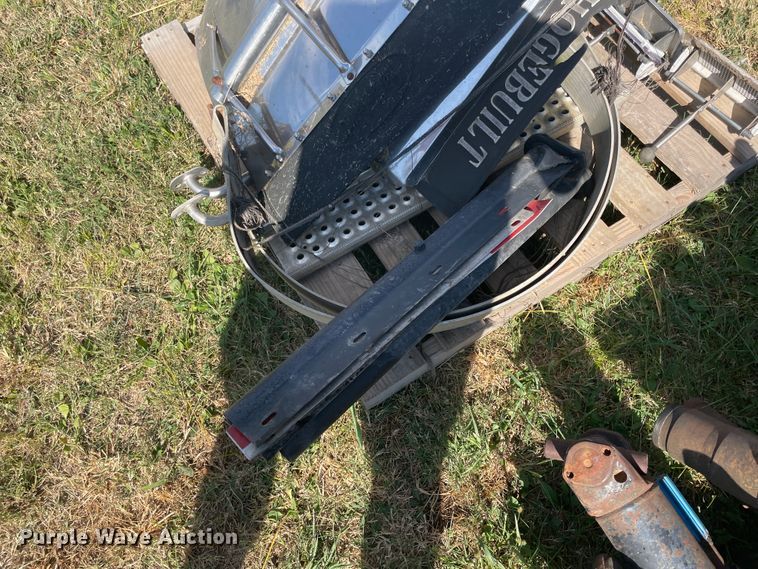 image for item JQ9486 Peterbilt parts