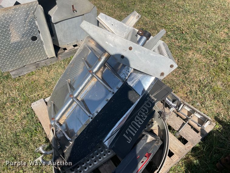 image for item JQ9486 Peterbilt parts