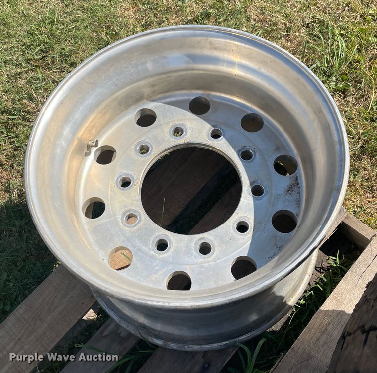 image for item JQ9487 Tire and wheels