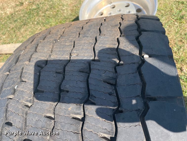 image for item JQ9487 Tire and wheels
