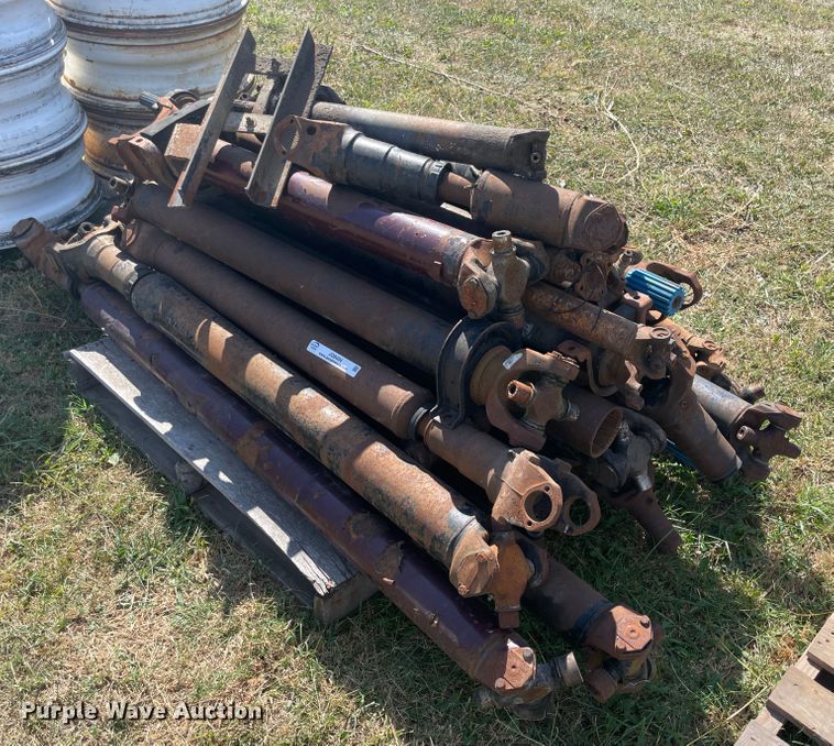 image for item JQ9494 Approximately 20 driveshafts