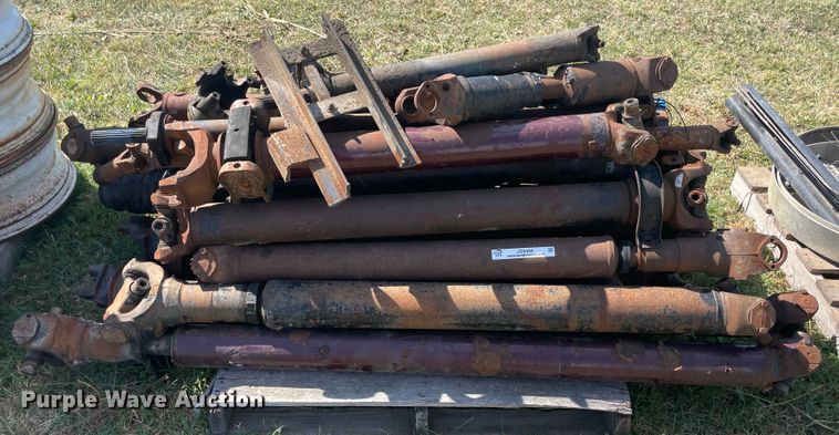 image for item JQ9494 Approximately 20 driveshafts