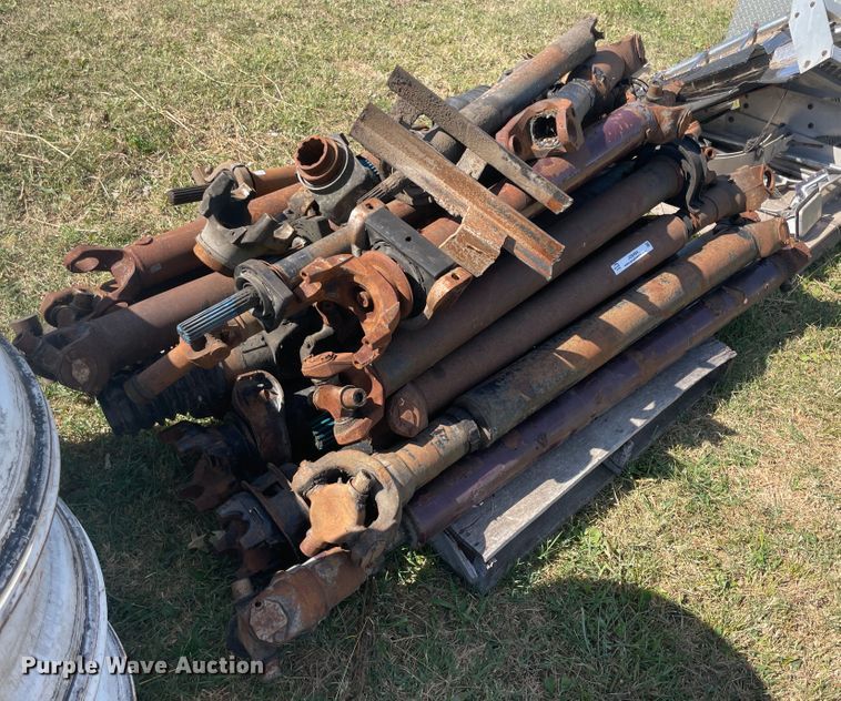 image for item JQ9494 Approximately 20 driveshafts