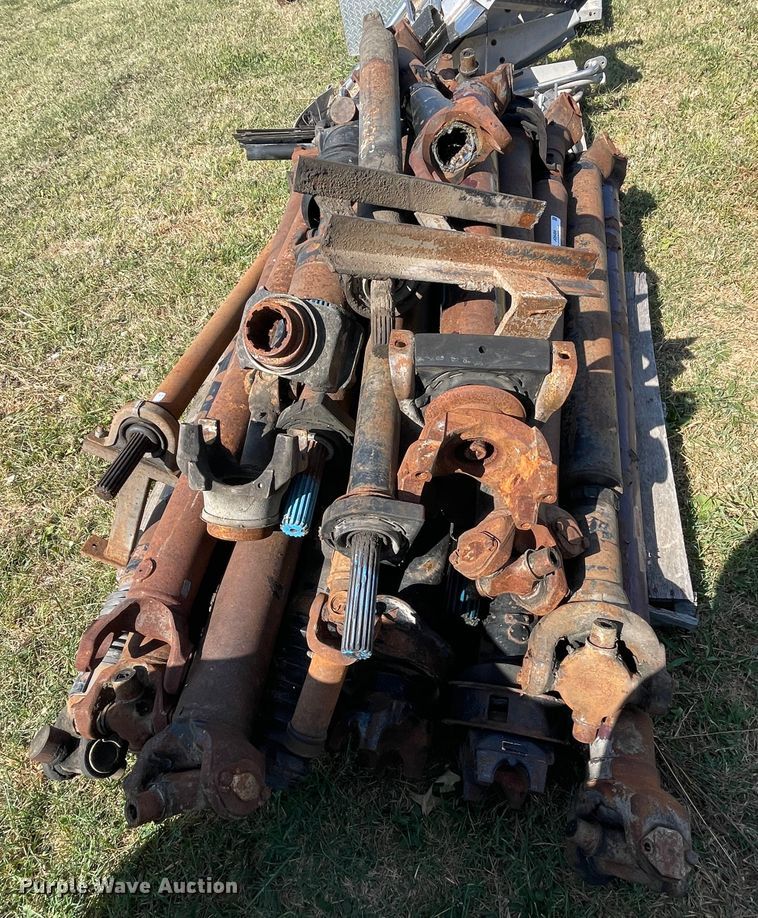 image for item JQ9494 Approximately 20 driveshafts