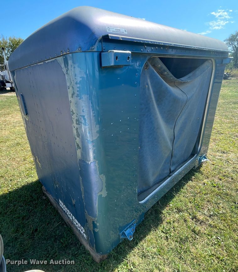 image for item JQ9496 Unibuilt sleeper cab