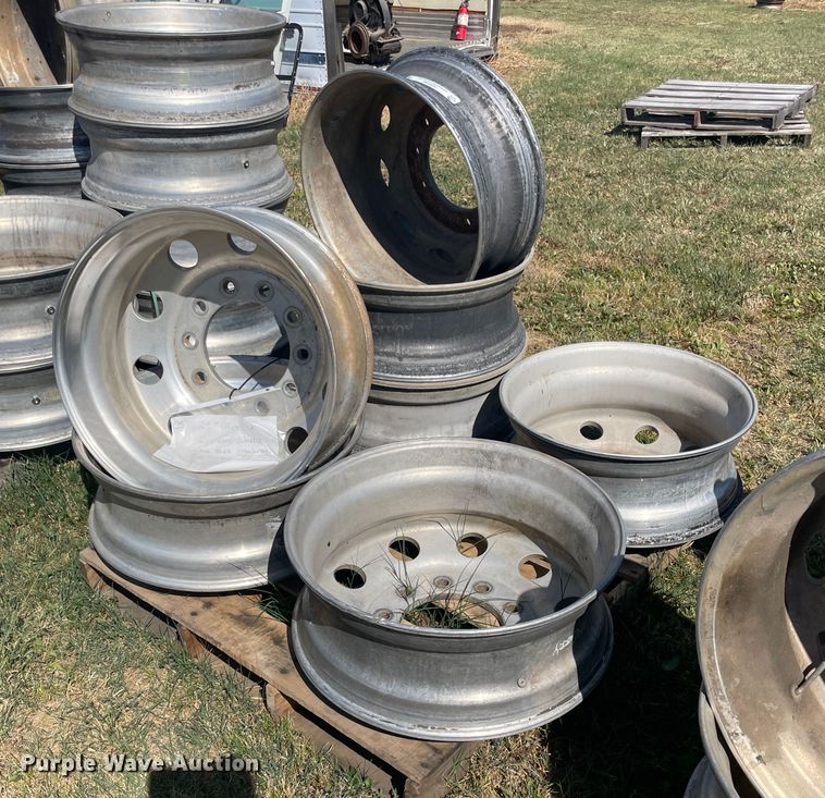 image for item JQ9498 (7) 24.5" wheels