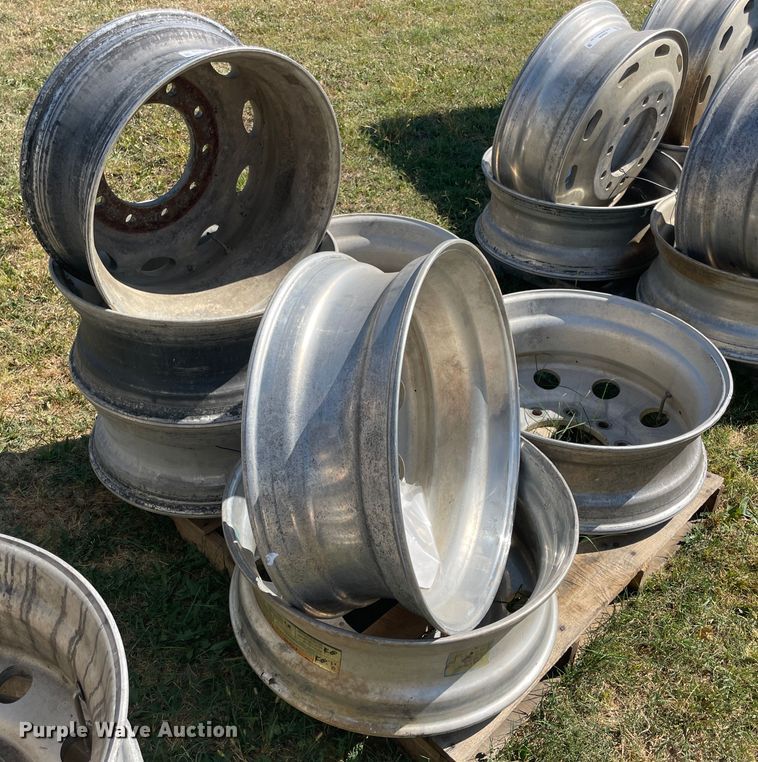 image for item JQ9498 (7) 24.5" wheels