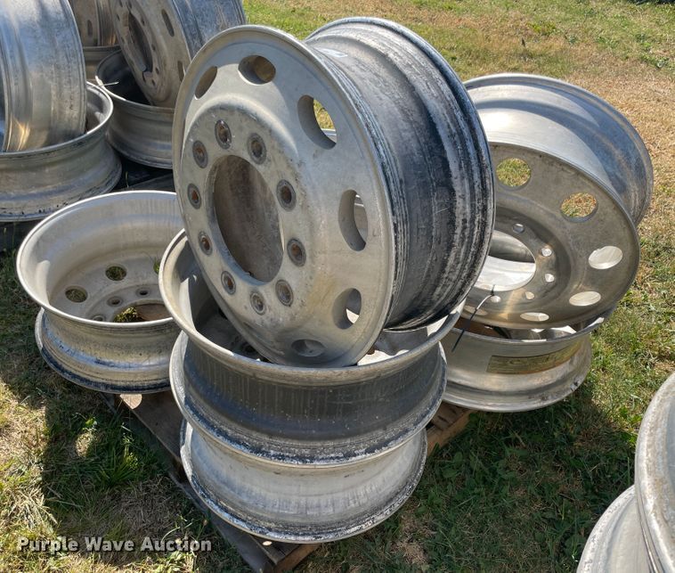 image for item JQ9498 (7) 24.5" wheels