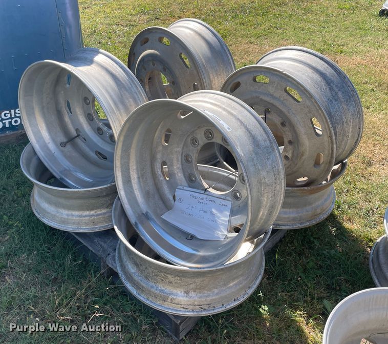 image for item JQ9499 (8) 24.5" wheels