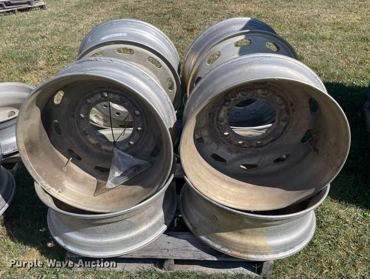 image for item JQ9499 (8) 24.5" wheels