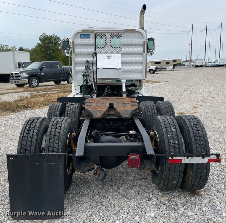 image for item JQ9509 2007 Sterling AT9500  semi truck