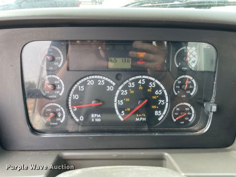 image for item JQ9509 2007 Sterling AT9500  semi truck