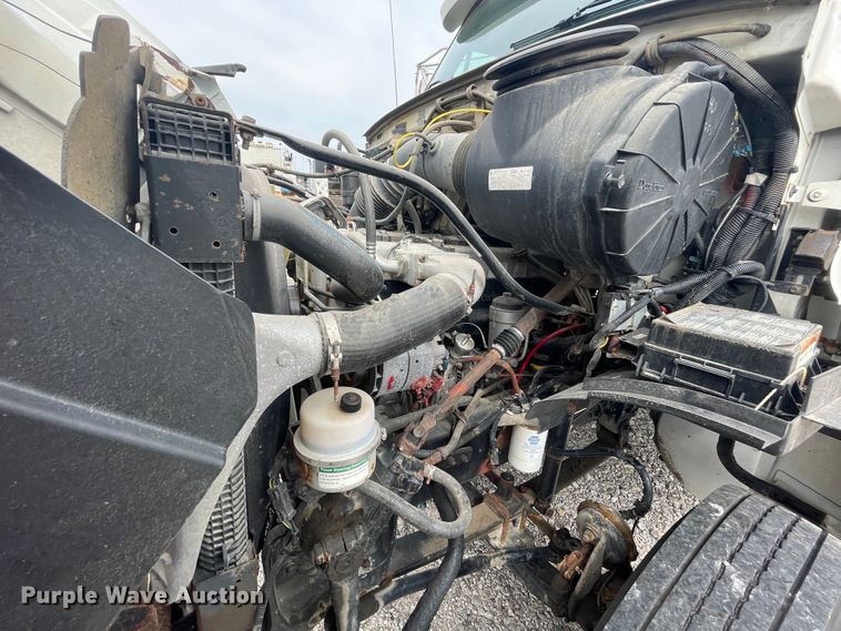 image for item JQ9509 2007 Sterling AT9500  semi truck