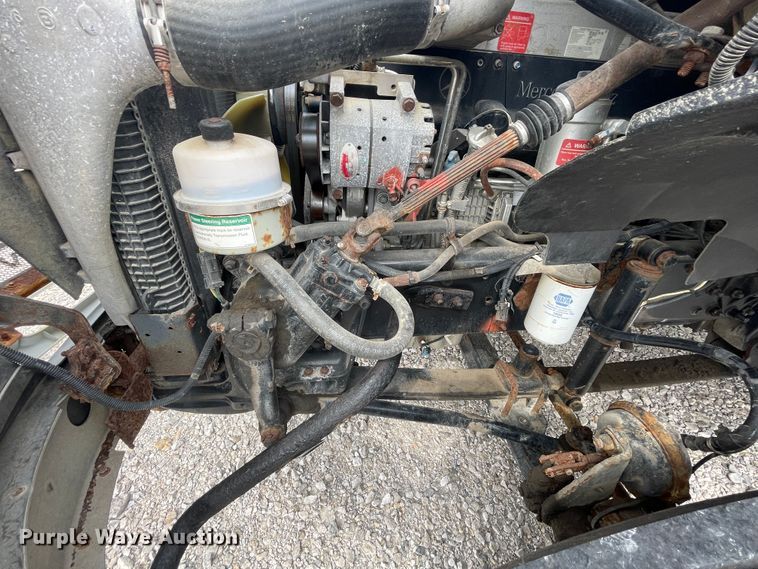 image for item JQ9509 2007 Sterling AT9500  semi truck