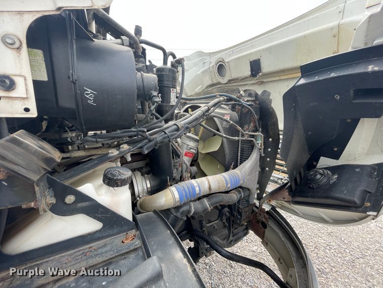 image for item JQ9509 2007 Sterling AT9500  semi truck