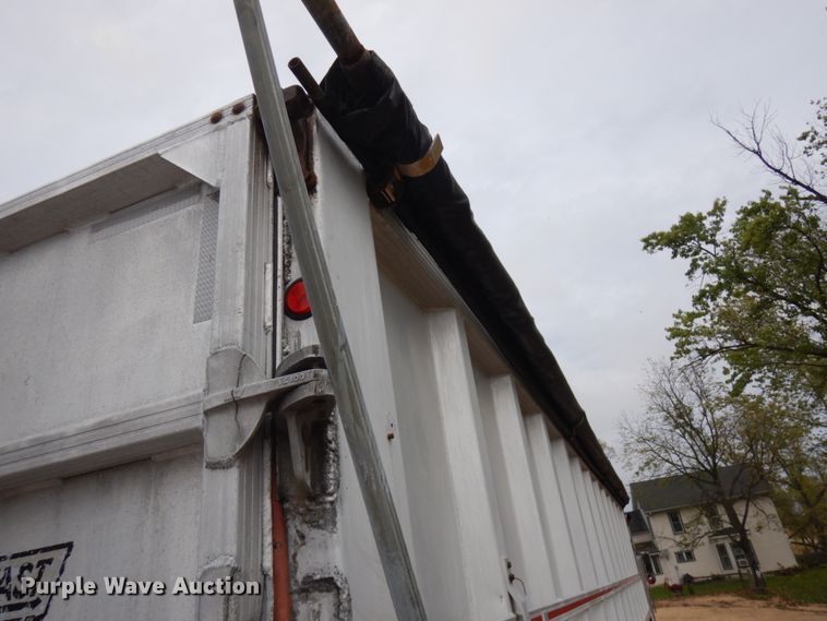 image for item JS9534 1994 East  end dump trailer