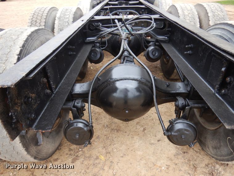 image for item JS9536 1996 International 8100  truck cab and chassis