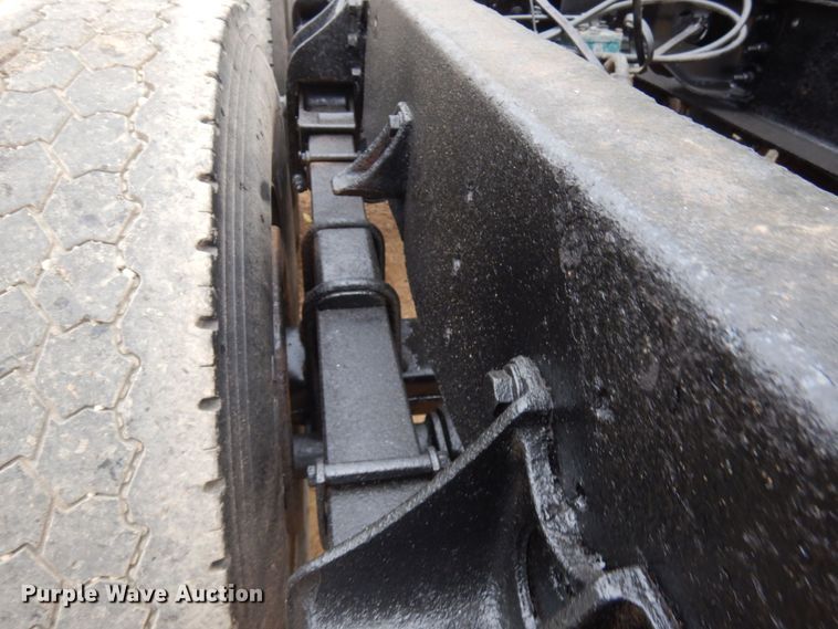 image for item JS9536 1996 International 8100  truck cab and chassis