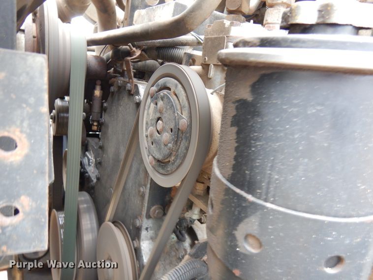 image for item JS9536 1996 International 8100  truck cab and chassis