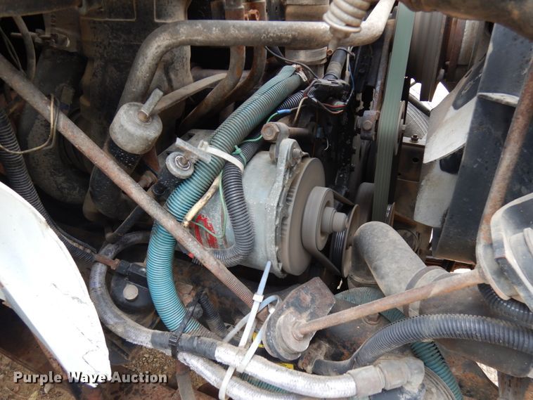 image for item JS9536 1996 International 8100  truck cab and chassis