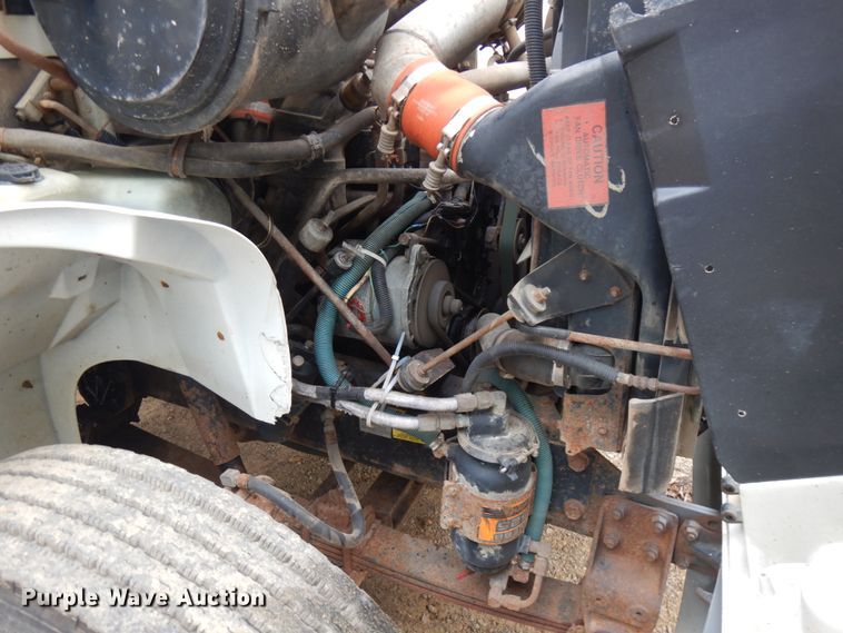 image for item JS9536 1996 International 8100  truck cab and chassis