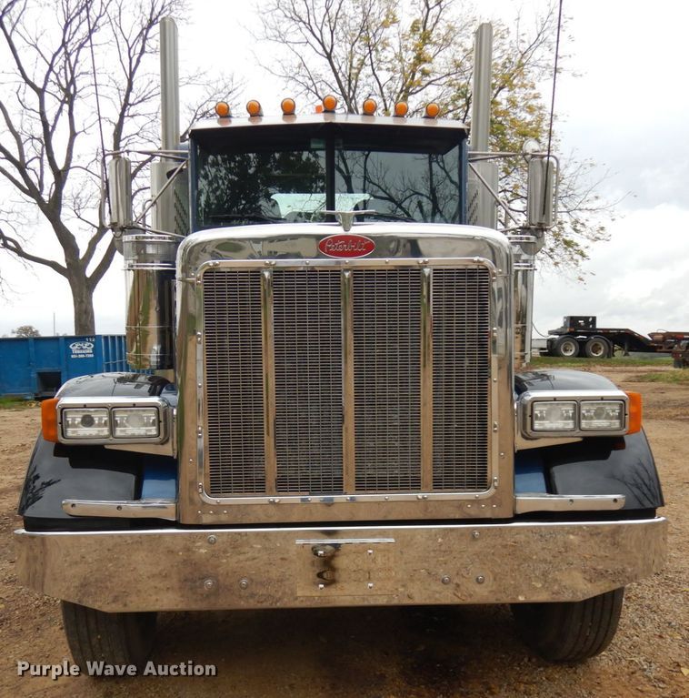 image for item JS9537 1997 Peterbilt 379  semi truck