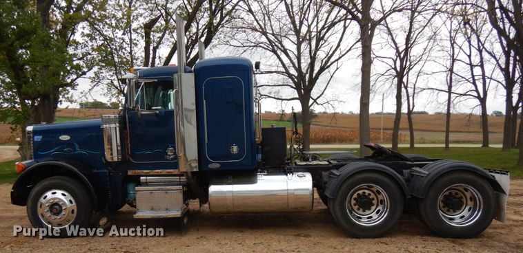 image for item JS9537 1997 Peterbilt 379  semi truck