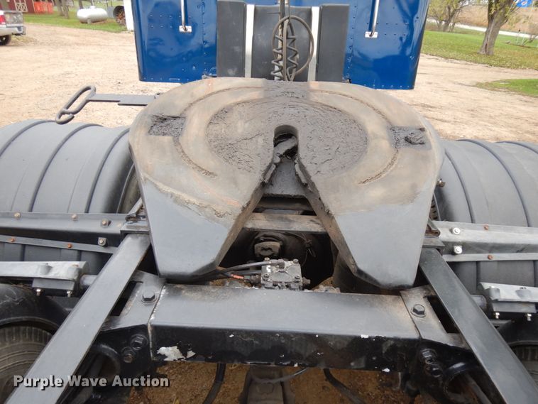 image for item JS9537 1997 Peterbilt 379  semi truck