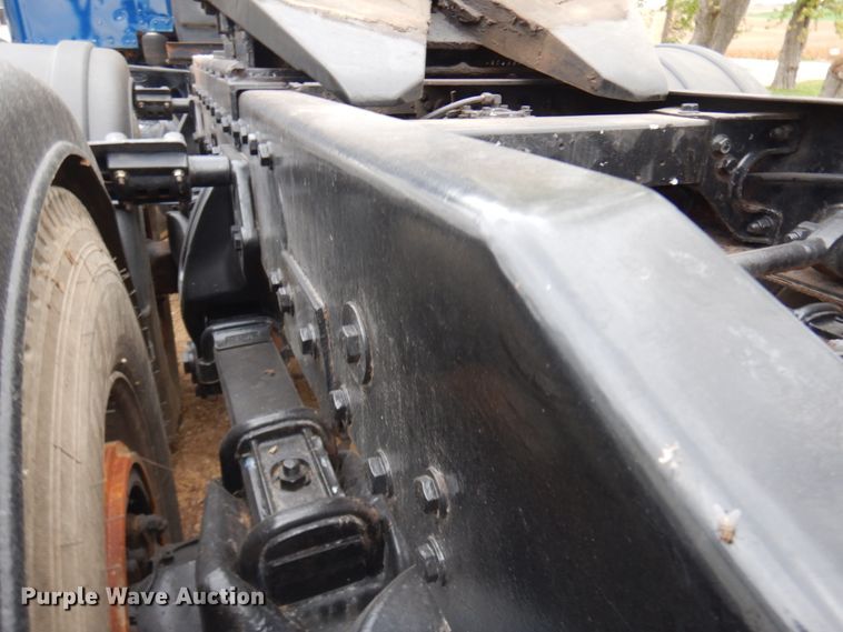 image for item JS9537 1997 Peterbilt 379  semi truck