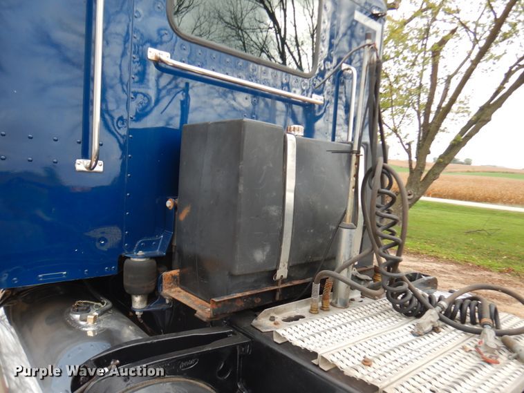 image for item JS9537 1997 Peterbilt 379  semi truck