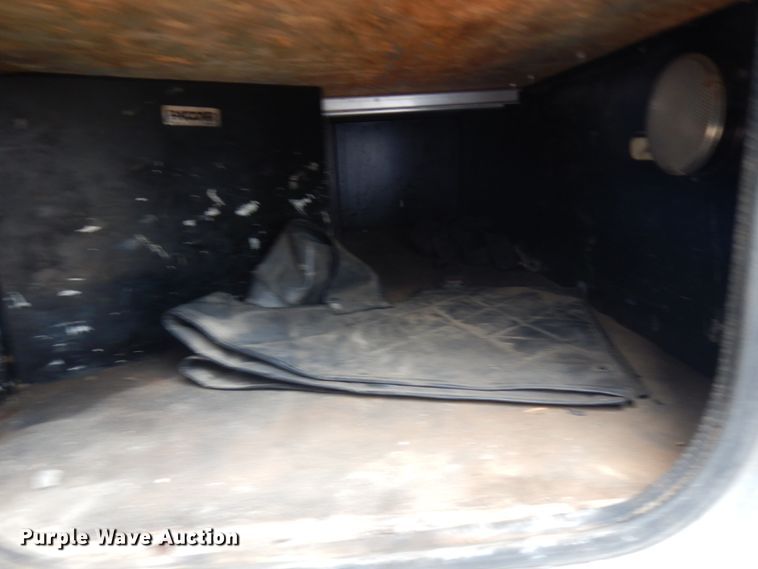 image for item JS9537 1997 Peterbilt 379  semi truck