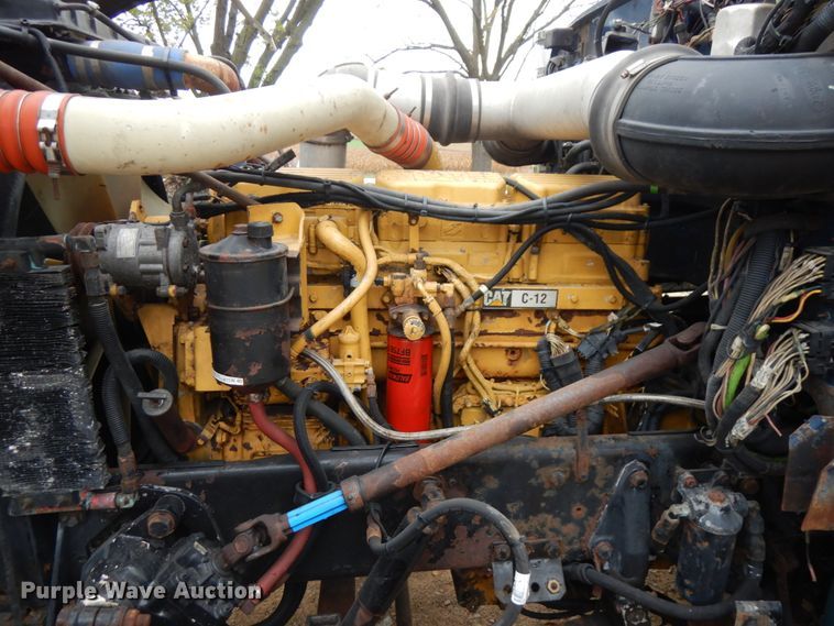 image for item JS9537 1997 Peterbilt 379  semi truck