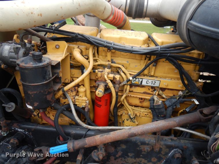 image for item JS9537 1997 Peterbilt 379  semi truck