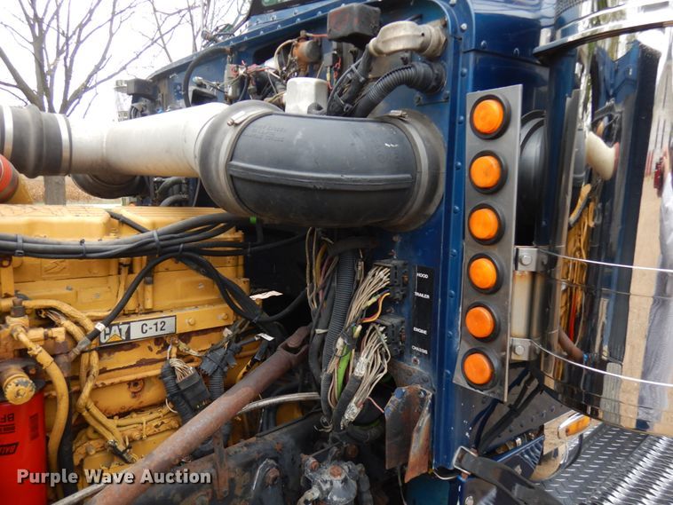 image for item JS9537 1997 Peterbilt 379  semi truck